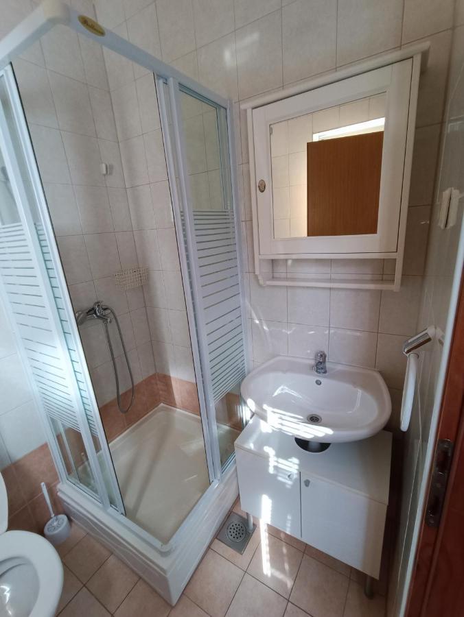 Studio Apartmani Zoric Šilo Exteriör bild