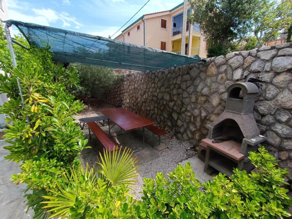 Studio Apartmani Zoric Šilo Exteriör bild